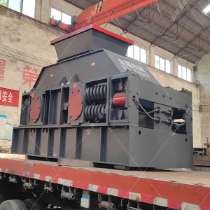 2PG1200x800半自動對輥制砂機發往陜西商洛處理石灰石