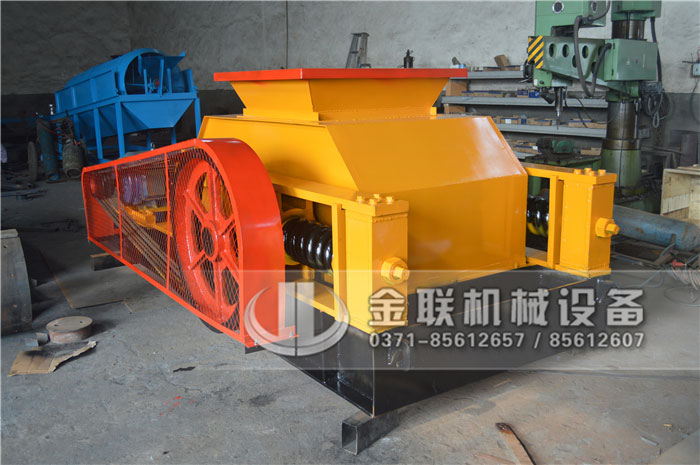 影響強力雙齒輥破碎機生產(chǎn)效率的因素有哪些？