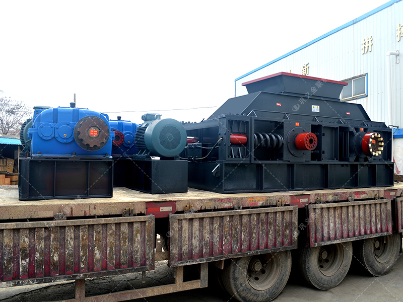 處理玄武巖、鵝卵石成沙的小型對輥制砂機產量多大？