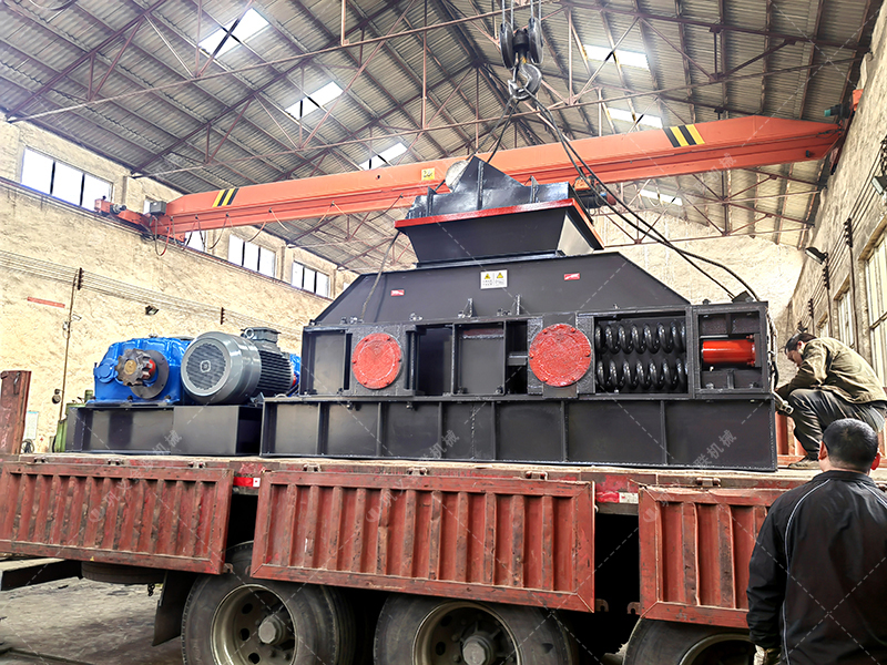 2PG1208型對(duì)輥破碎機(jī) 大型破碎機(jī)發(fā)往山東