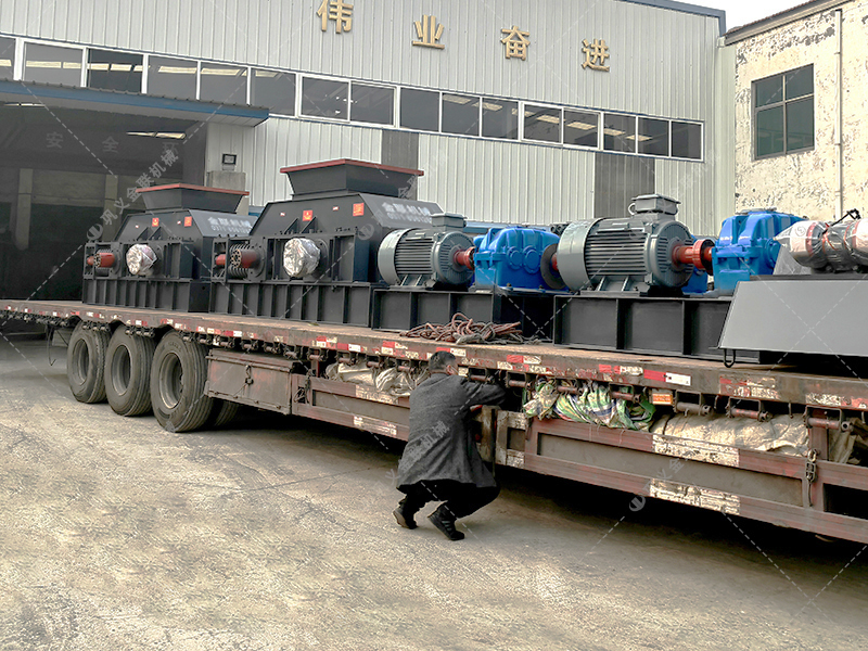 2PG1200x800型對輥制砂機 大型制砂機發往湖北
