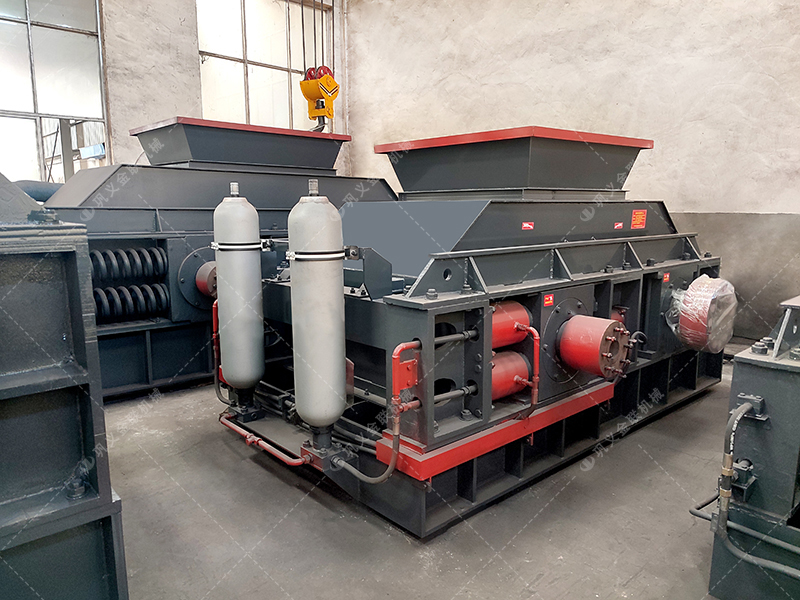 2PG1200x800型液壓直聯(lián)對輥破碎制砂機發(fā)貨