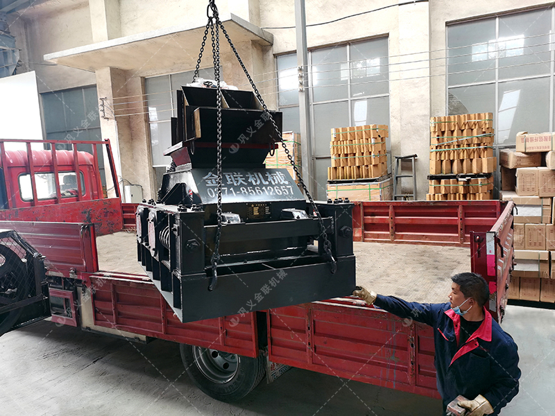 2PG800x600直連式對輥破碎機發貨圖片