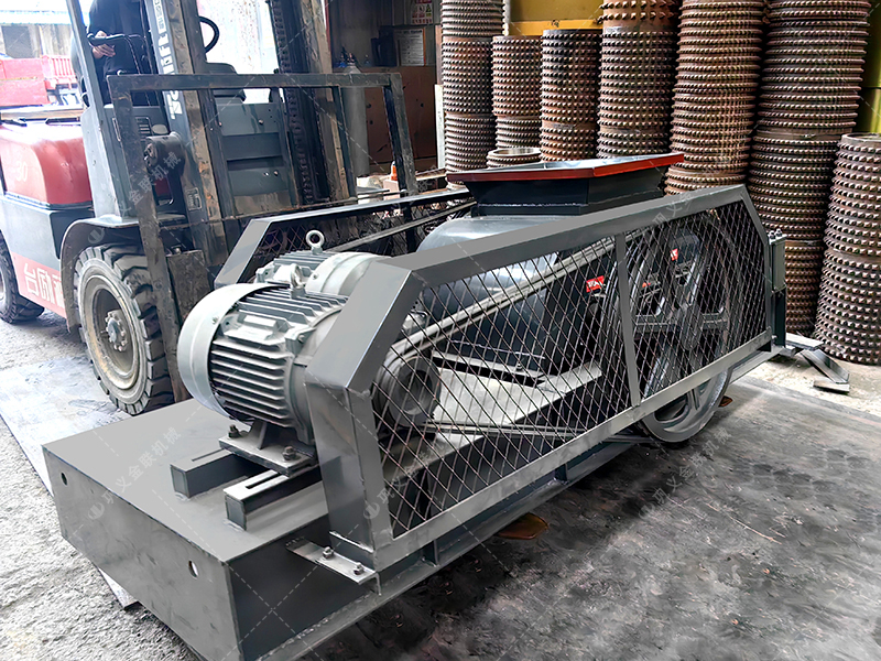 2PGC小型雙齒輥破碎機發貨圖片_發往湖南婁底_破碎冰塊
