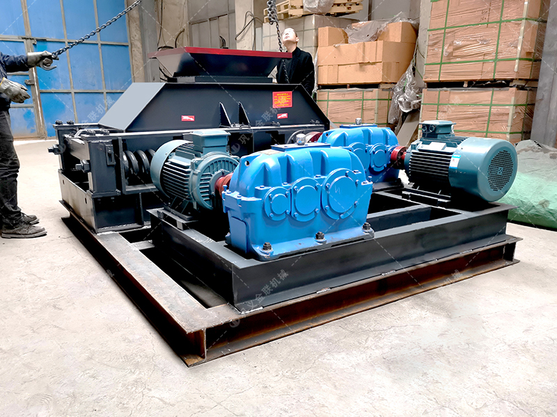 2PG800x600對輥破碎機發貨圖片_發往廣東連州_破碎石英石