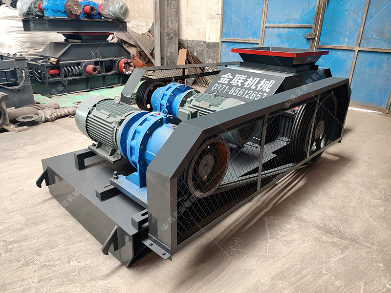 2PG500X750對輥破碎機發(fā)貨圖片_發(fā)往廣東佛山_破碎石英砂