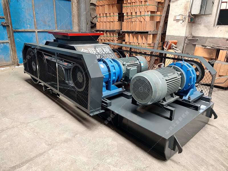 2PG500X750對輥破碎機發(fā)貨圖片_發(fā)往廣東佛山_破碎石英砂