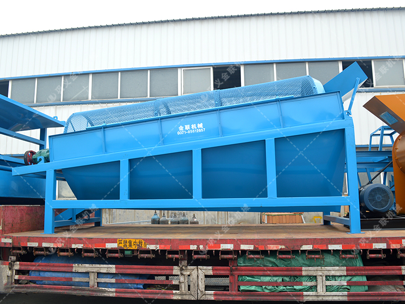 SCF88雙級破碎機(jī),篩分機(jī)生產(chǎn)線發(fā)貨圖片_發(fā)往甘肅武威_破碎紅土