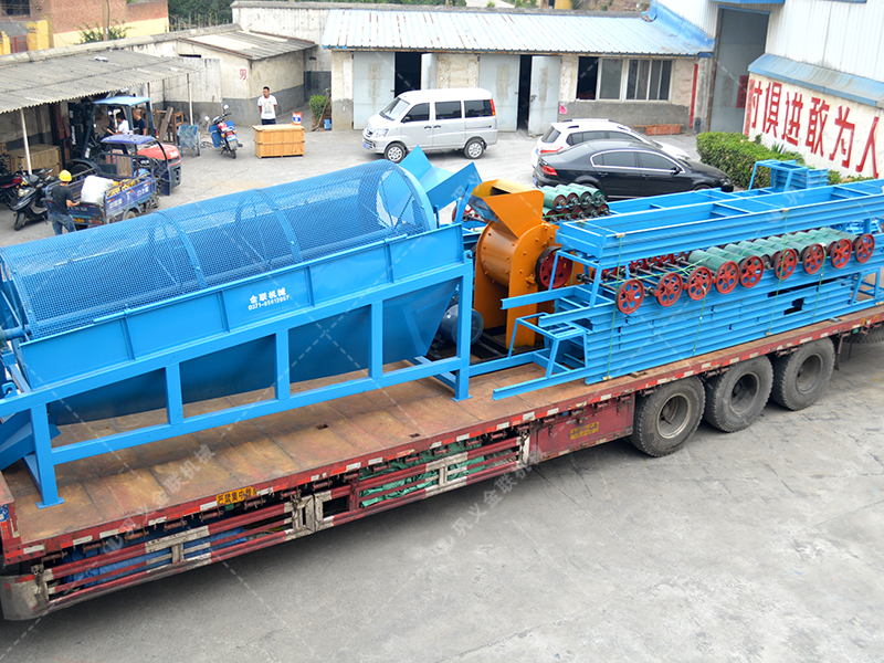 SCF88雙級破碎機(jī),篩分機(jī)生產(chǎn)線發(fā)貨圖片_發(fā)往甘肅武威_破碎紅土