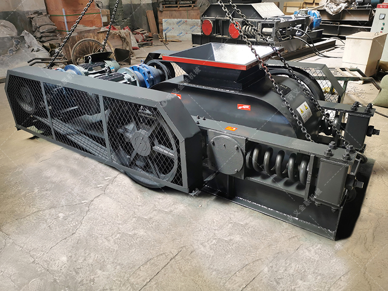 2pgc小型雙齒輥破碎機發貨圖片_發往四川攀枝花_粉碎焦炭