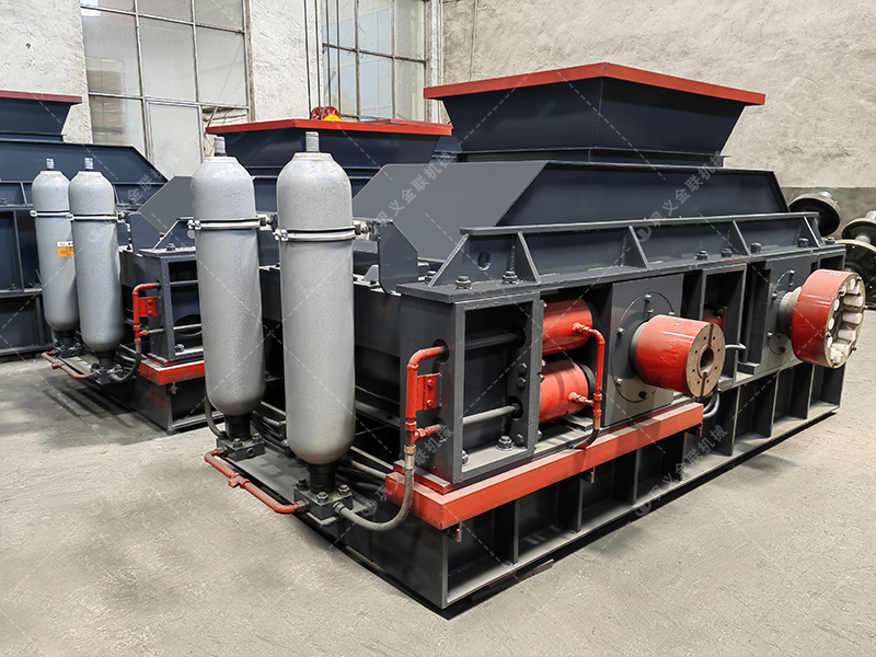 液壓對輥制砂機(jī)破碎一噸瓜米石，能出多少砂子？