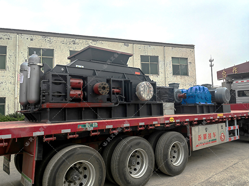 液壓對輥制砂機(jī)破碎一噸瓜米石，能出多少砂子？