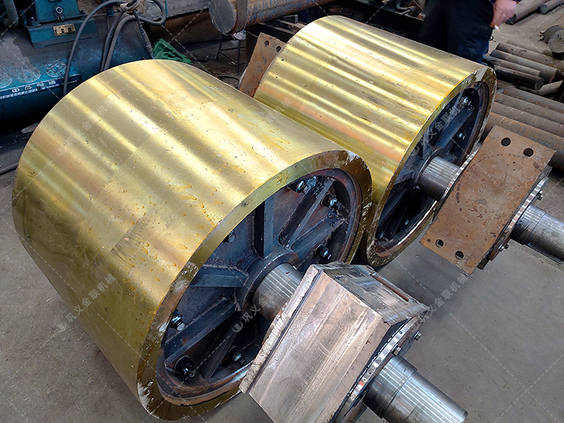 時產(chǎn)80-100噸液壓對輥破碎機用哪個型號，多少錢一臺？