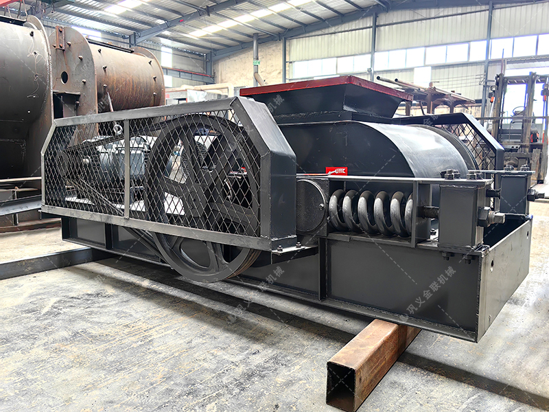 煤矸石雙齒輥破碎機產能多少?多少錢?